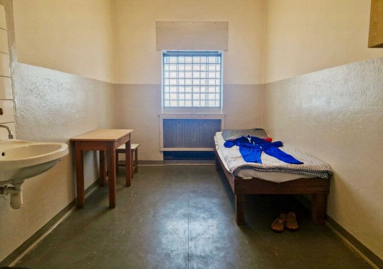 SCHOOL TRIPS: Berlin