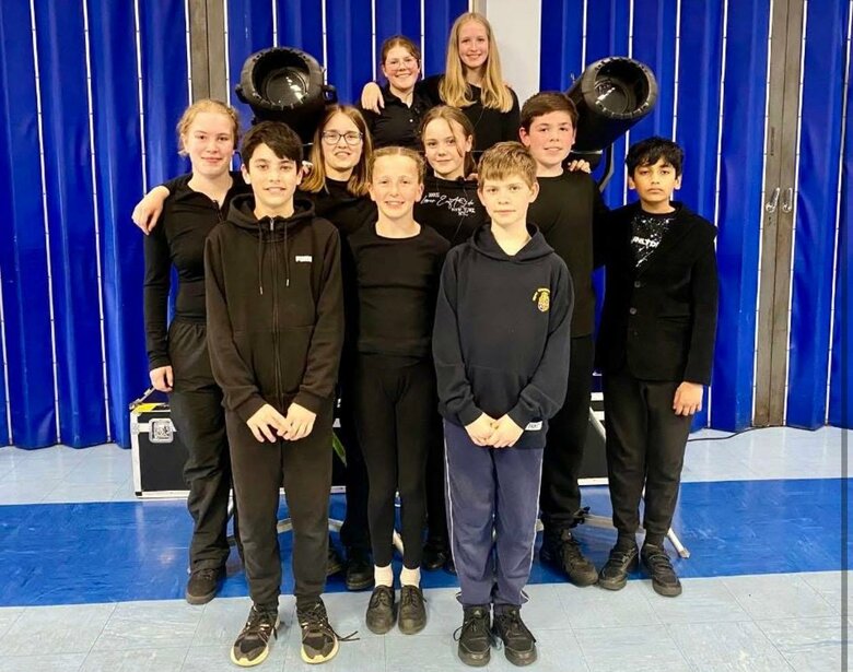 Junior drama students strike gold