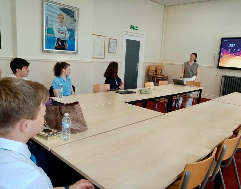 CAREERS: ​Past pupil inspires aspiring medics