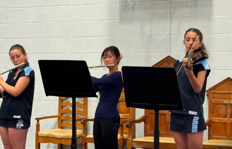 PHOTO GALLERY: House Music fills the air